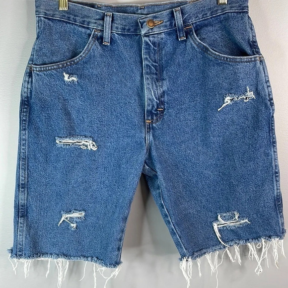 RUSTLER Upcycled Cutoff Jean Shorts Blue Mid Wash Denim Distressed Size 34 - Picture 10 of 10